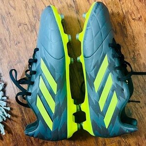 Men’s soccer cleats